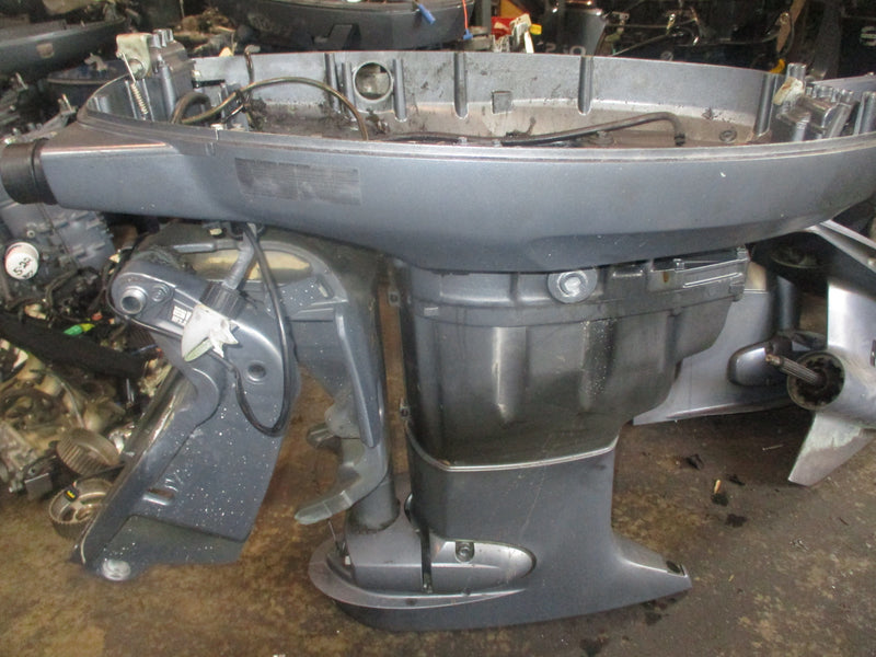 Yamaha 115hp 4 stroke outboard 25" shaft mid section