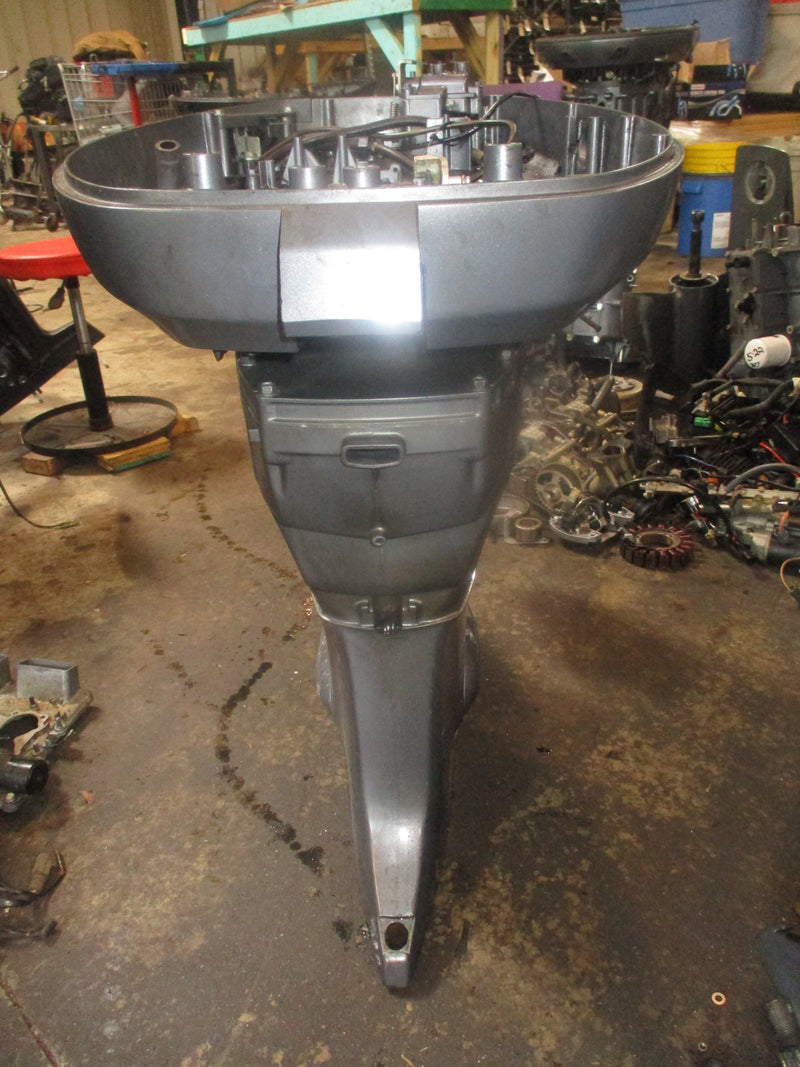 Yamaha 115hp 4 stroke outboard 25" shaft mid section