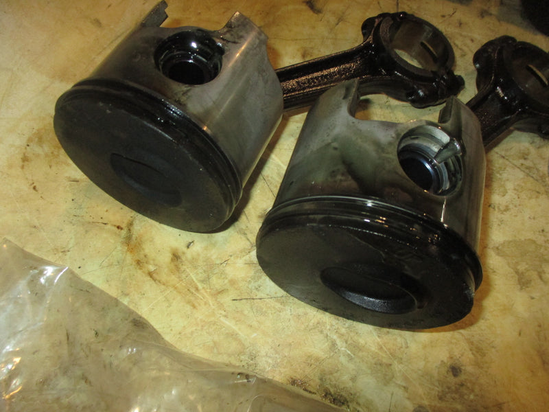 Mercury Optimax 3.0L 200hp 2 stroke outboard starboard piston and rod set of 2