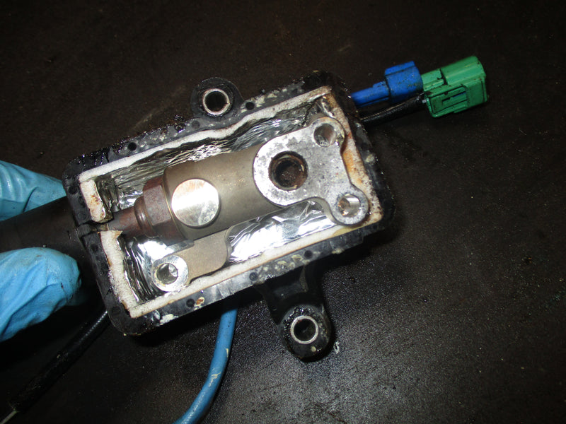 Yamaha 200hp HPDI 2 stroke outboard oxygen sensor (68F-8592A-00-00)