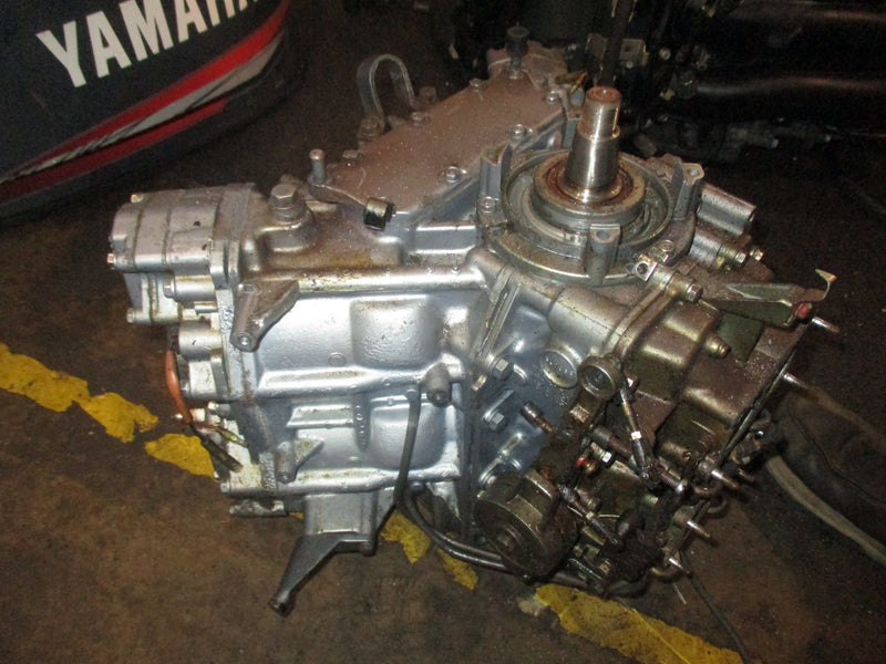 Yamaha 115hp 2 stroke outboard crankcase powerhead