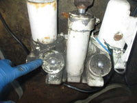 Load image into Gallery viewer, Johnson 150hp 2 stroke outboard tilt trim unit
