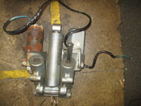 Load image into Gallery viewer, Yamaha 115hp 2 stroke outboard tilt trim unit
