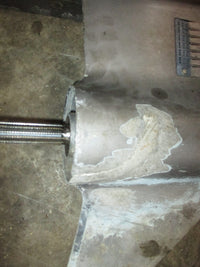 Load image into Gallery viewer, Yamaha 70hp 2 stroke outboard 20" Lower Unit (Parts)
