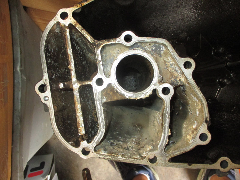 Honda BF115D 115hp 4 stroke outboard upper casing/oil pan