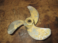 Load image into Gallery viewer, Honda 5.5hp 4 stroke outboard aluminum propellor
