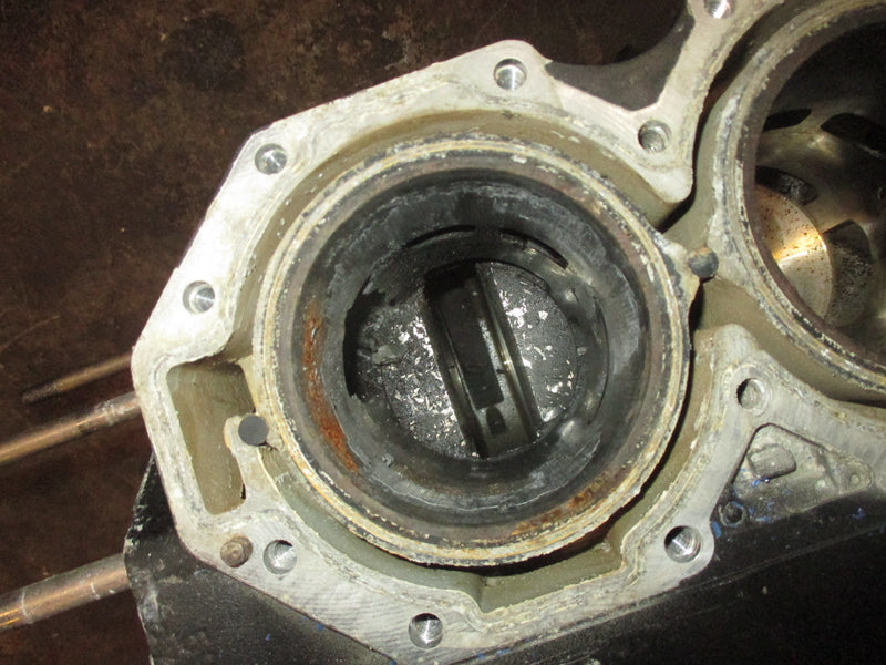 Mercury Optimax 3.0L 200hp 2 stroke outboard Crankcase block