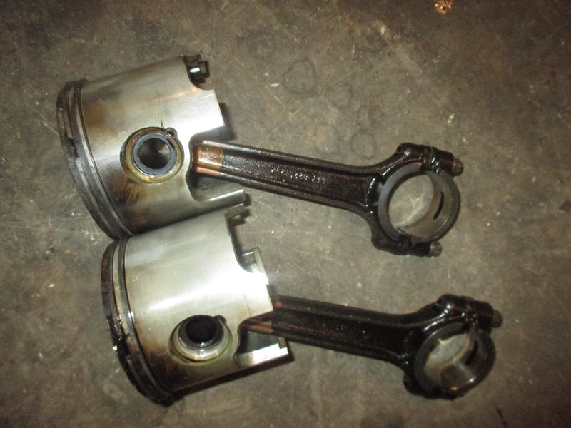 Mercury Optimax 3.0L 200hp 2 stroke outboard Port Piston and Rod Set of 2