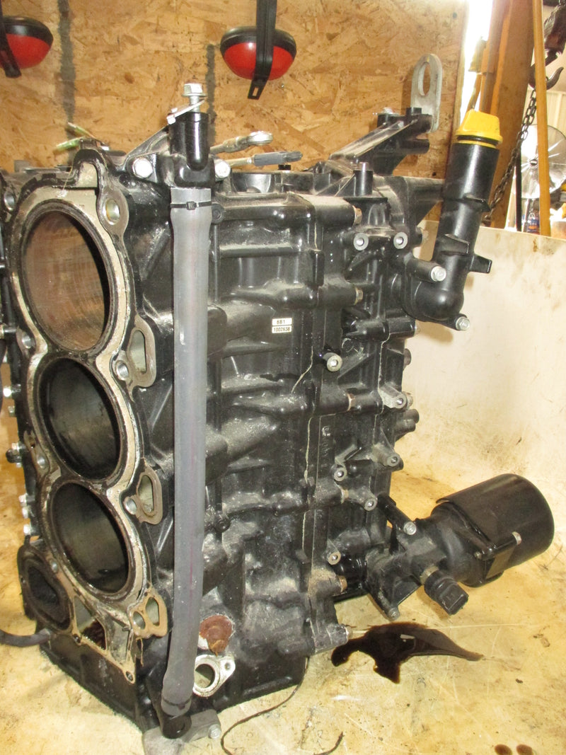 Yamaha/mercury 225hp 4 Stroke outboard crankcase block