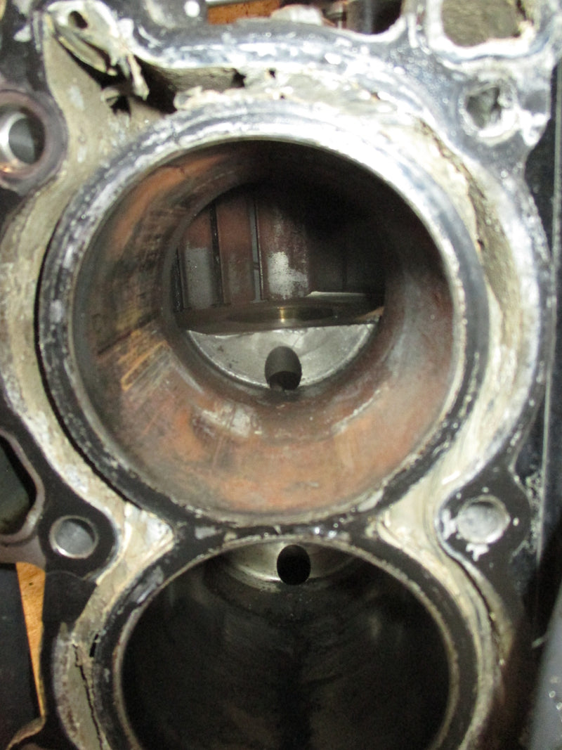 Yamaha/mercury 225hp 4 Stroke outboard crankcase block