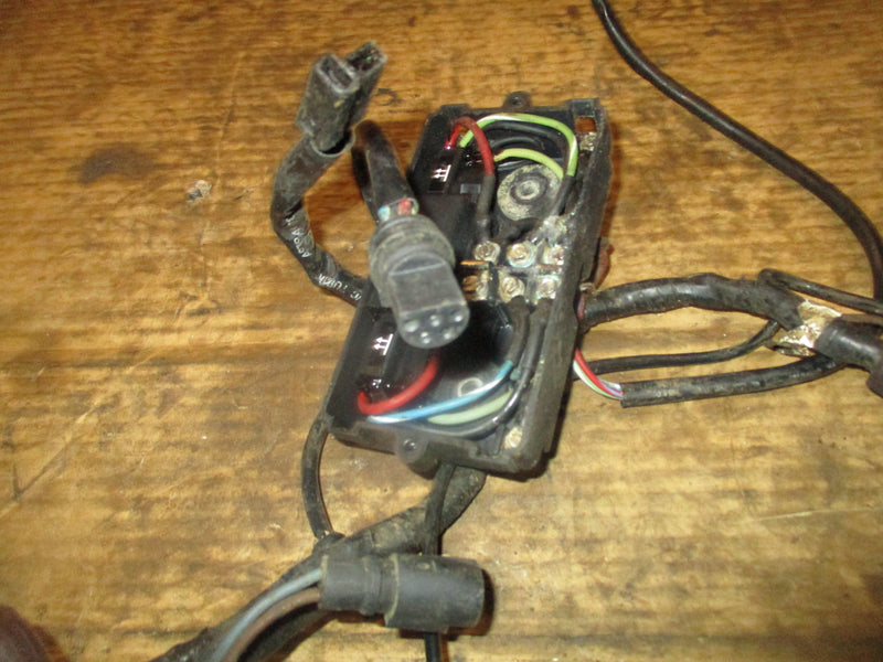Evinrude 225hp 2 stroke outboard junction box/ engine wiring harness