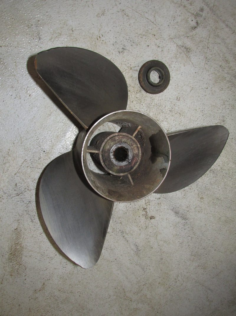Yamaha 200hp 2 Stroke Outboard Stainless Steel Propellor (13 3/4x19-M)