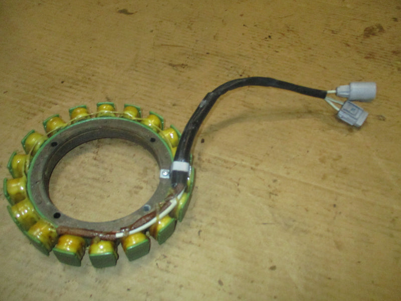 Suzuki DF140 4 stroke outboard stator newer grey plug (32120-90J20)