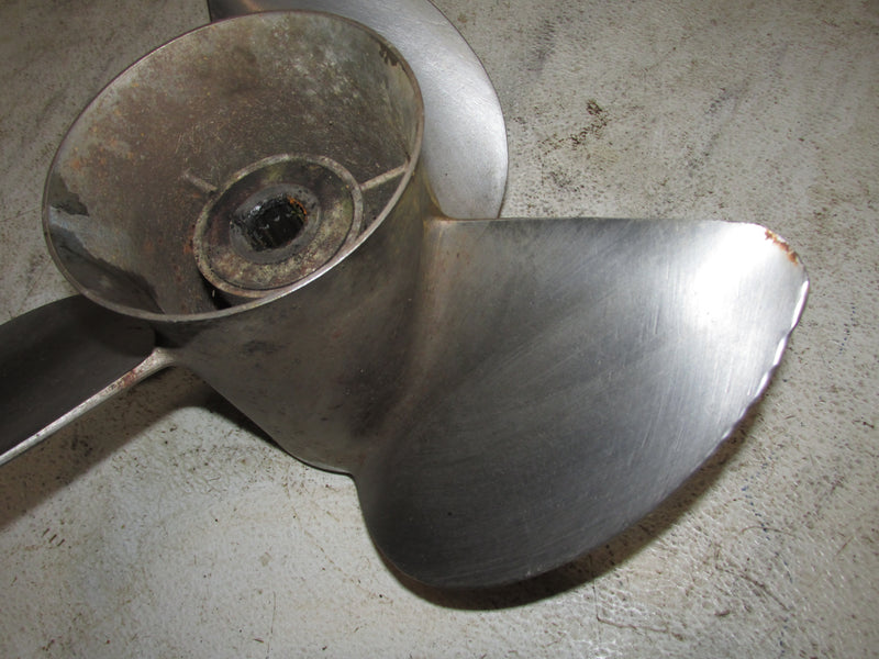 Yamaha 200hp 2 Stroke Outboard Stainless Steel Propellor (13 3/4x19-M)