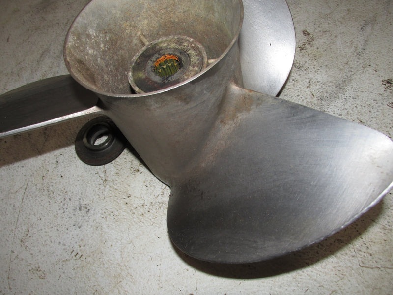 Yamaha 200hp 2 Stroke Outboard Stainless Steel Propellor (13 3/4x19-M)