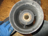 Load image into Gallery viewer, Evinrude 225hp 2 stroke outboard painted steel propeller (389924) 14 1/2 x 19
