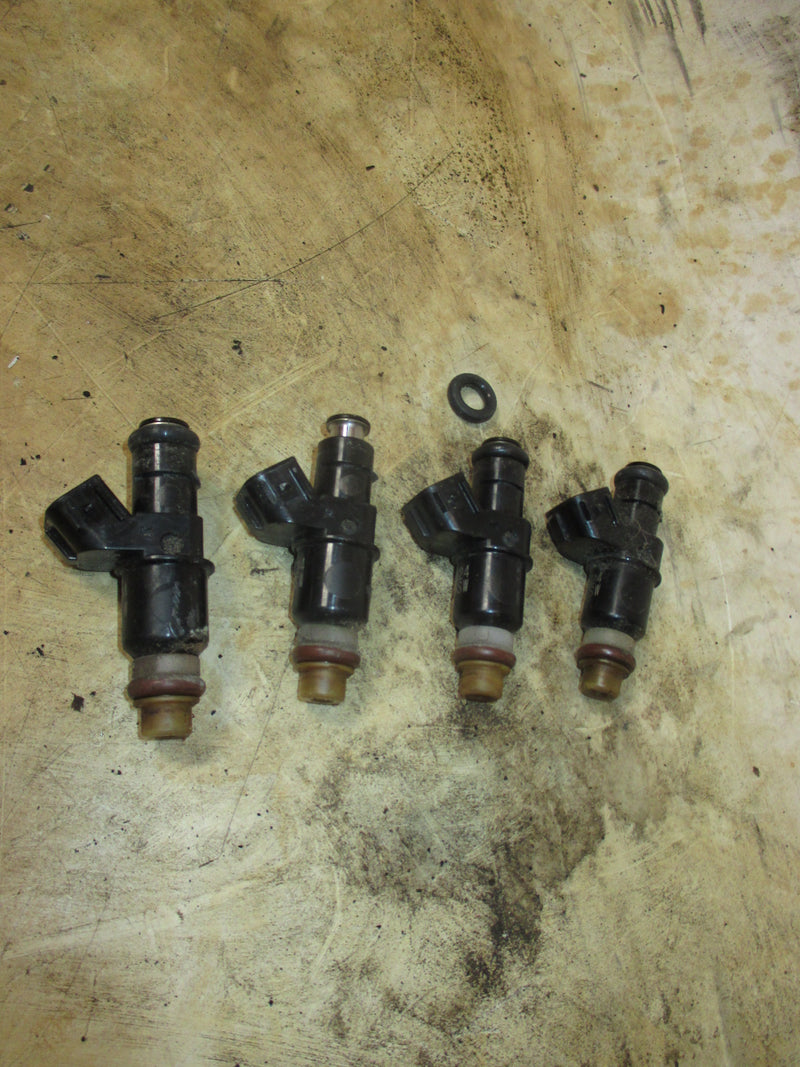 Honda BF115D 115hp outboard fuel rail/fuel injector set (16450-ZY6-003)