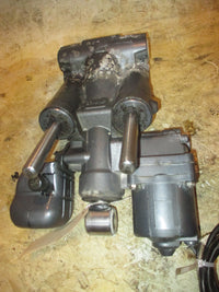 Load image into Gallery viewer, Yamaha 150hp 2 stroke outboard Tilt Trim Unit

