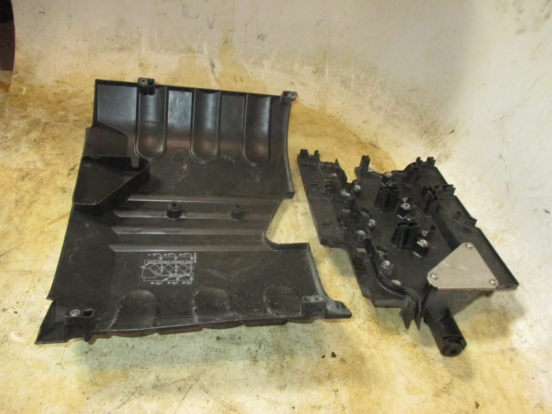 Yamaha/mercury 225hp 4 Stroke outboard ignition coil mounting plate/cover