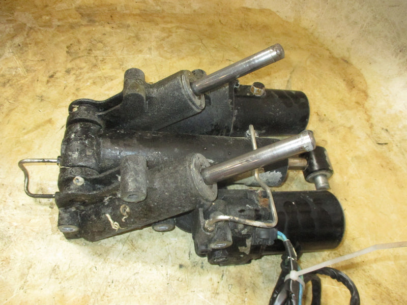 Yamaha/mercury 225hp 4 Stroke outboard tilt trim unit