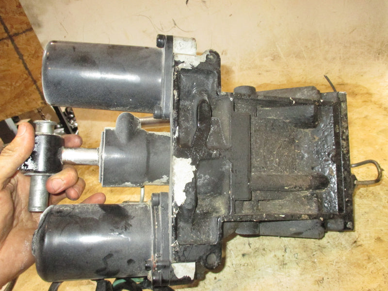 Yamaha/mercury 225hp 4 Stroke outboard tilt trim unit