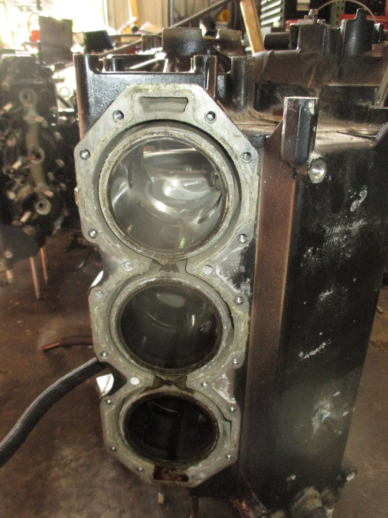 Mercury 200hp optimax 2 stroke outboard crankcase block