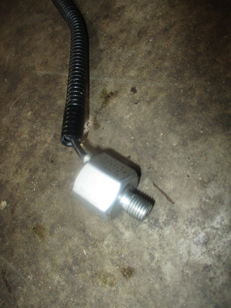 Yamaha 90hp 4 stroke outboard knock sensor (6CJ-85780-00-00)