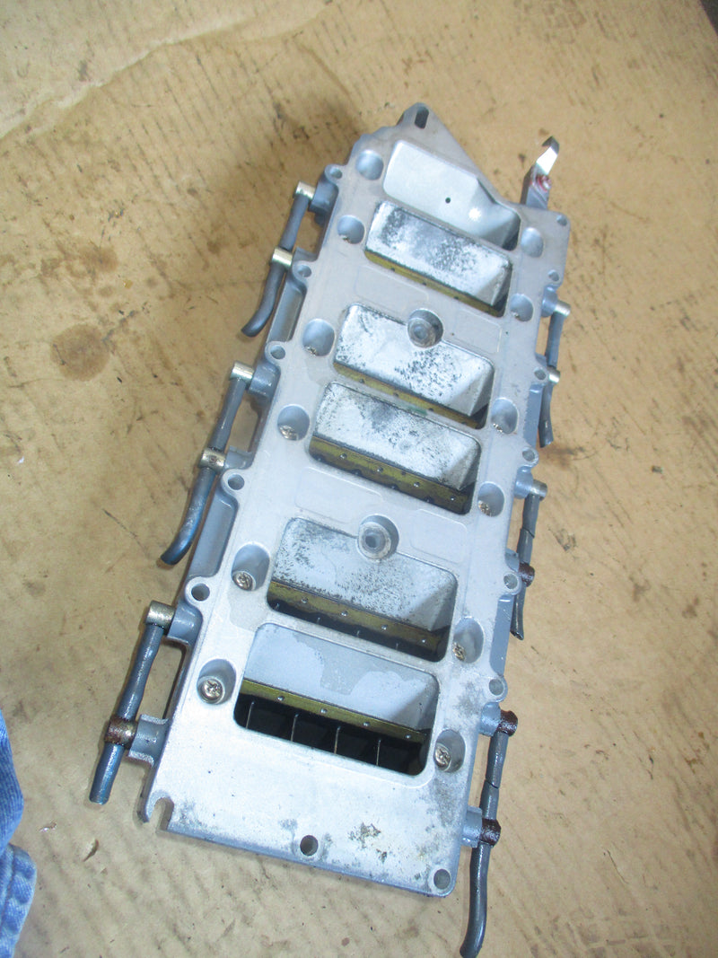 Yamaha 200hp HPDI 2 stroke outboard intake manifold w/ reeds