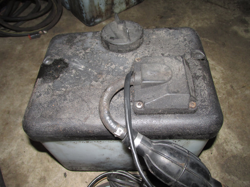 Johnson/Evinrude Outboard Single hose oil tank