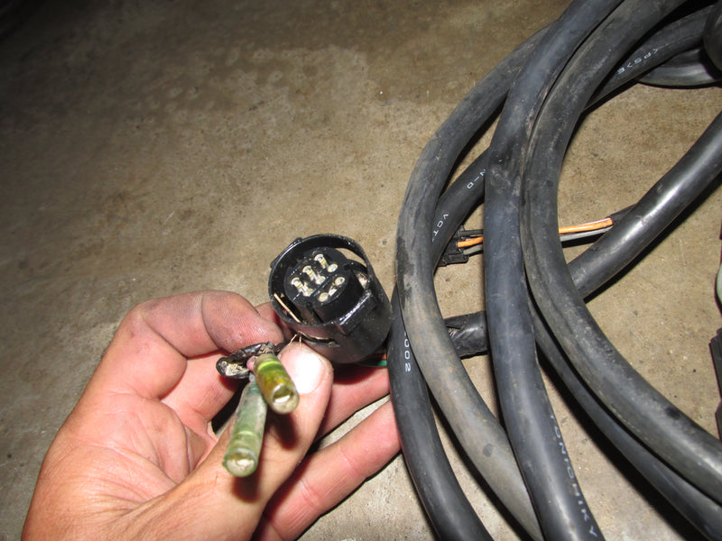 Suzuki Outboard 20FT round black plug rigging harness