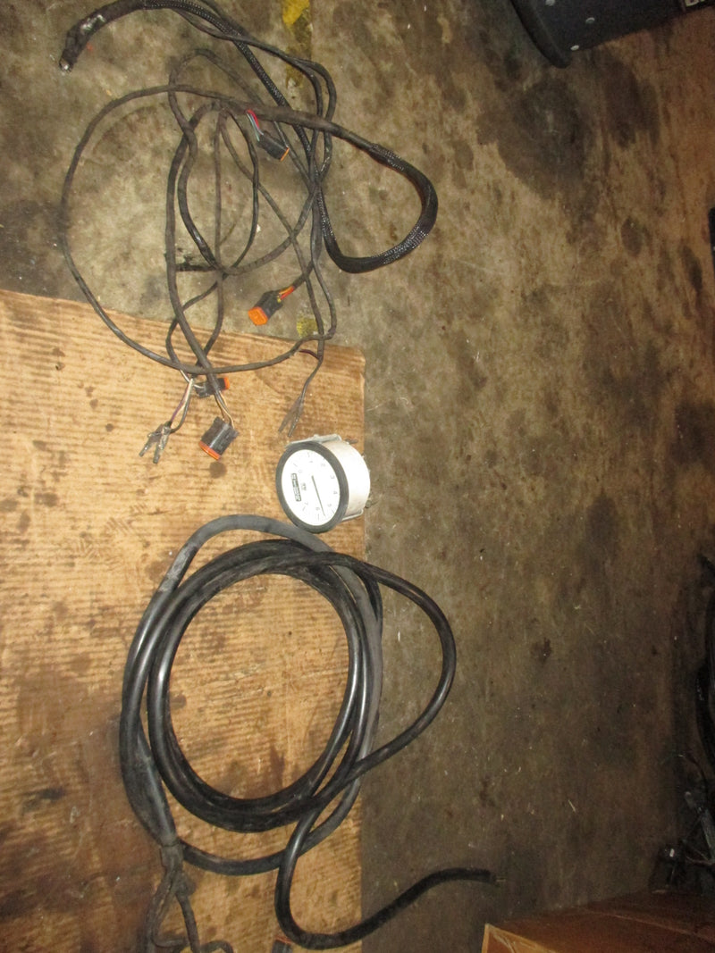 Johnson/evinrude outboard 15ft BRP rigging harness with tac and monitor gauge