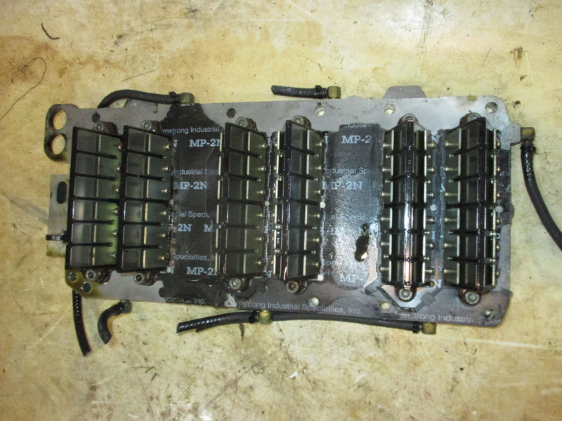 Mercury 200hp optimax 2 stroke outboard intake manifold and reed set (858541T1)