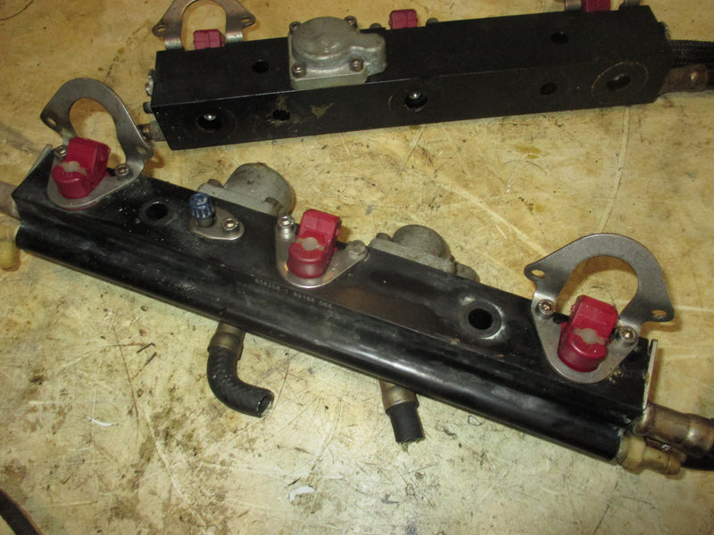 Mercury 200hp optimax 2 stroke outboard fuel rail and injector set (858259-1)