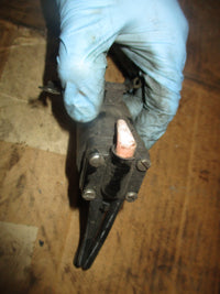 Load image into Gallery viewer, Evinrude 150hp outboard fuel primer (582865)
