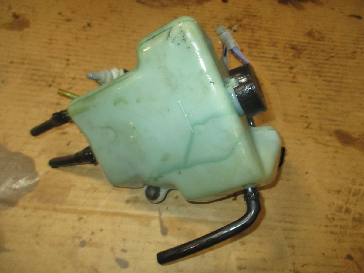 Yamaha 200hp HPDI 2 stroke outboard oil tank w/ sensor (68F-21750-00-00)