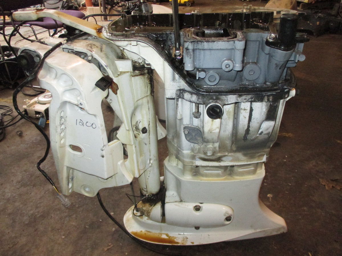 Suzuki DF140A 140hp outboard 25" midsection