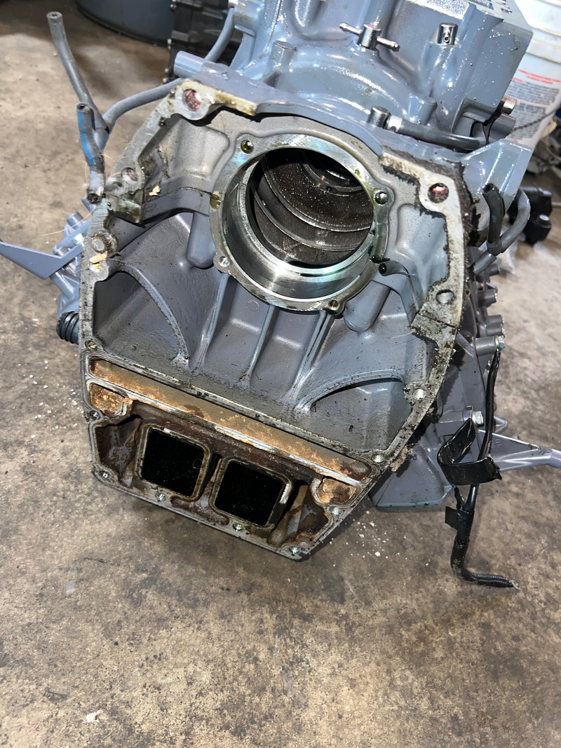 Yamaha 200hp 3.3L VMAX HPDI 2 Stroke Outboard crankcase block