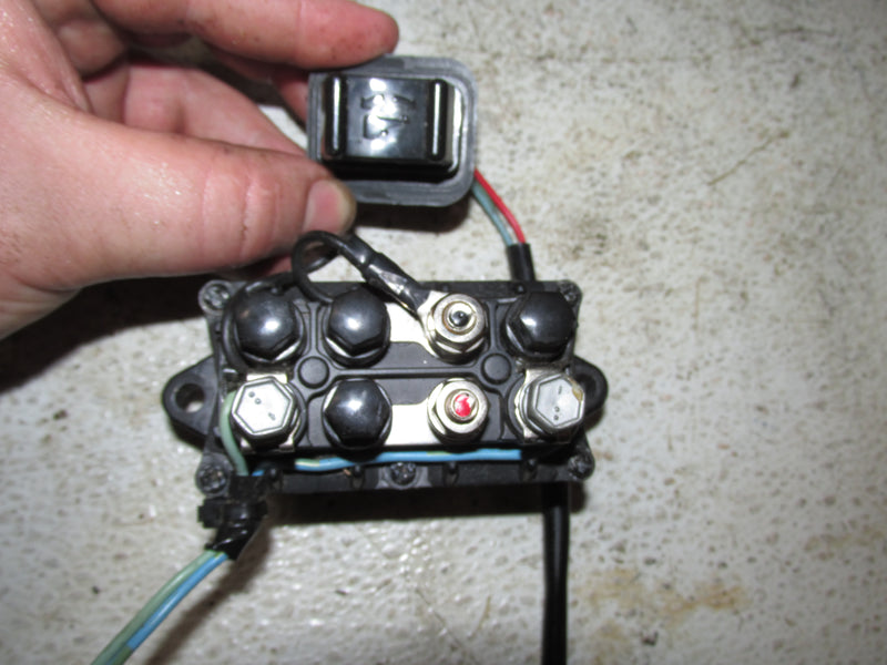 Yamaha 115hp 4 Stroke Outboard Tilt trim relay/Switch (63P-81950-00)