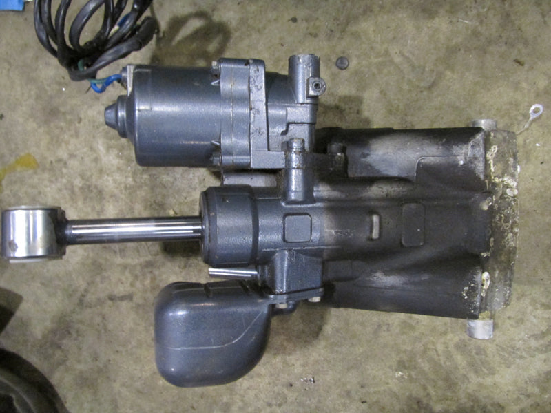 Yamaha SWS II 200hp 2 Stroke Outboard Tilt Trim Unit (67H-43800-00-4D)