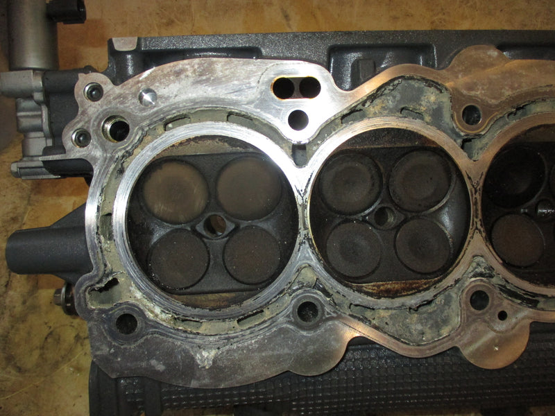 Yamaha 4.2L 300hp 4 stroke outboard Port Cylinder Head