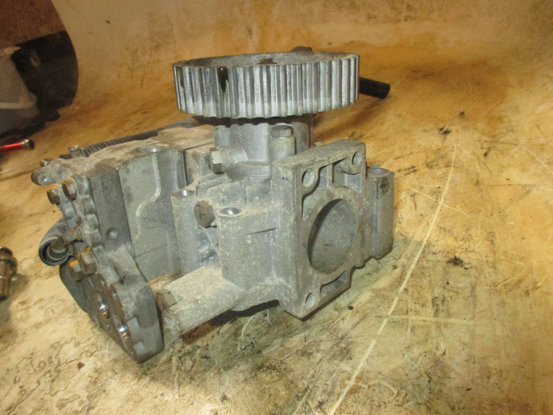 Yamaha 200hp HPDI 2 stroke outboard Fuel Injection Pump (68F-13910-10)
