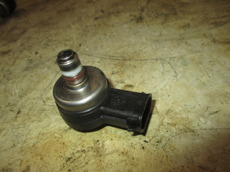 Mercury 200hp optimax 2 stroke outboard air injector black (850065)