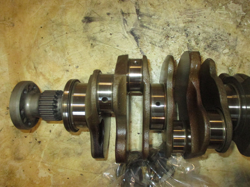 Yamaha 4.2L 300hp 4 stroke outboard Crankshaft (6CB-11410-00-00)