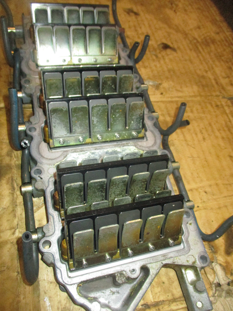 Yamaha VMAX OX66 225hp 2 stroke outboard Intake Manifold / Reeds