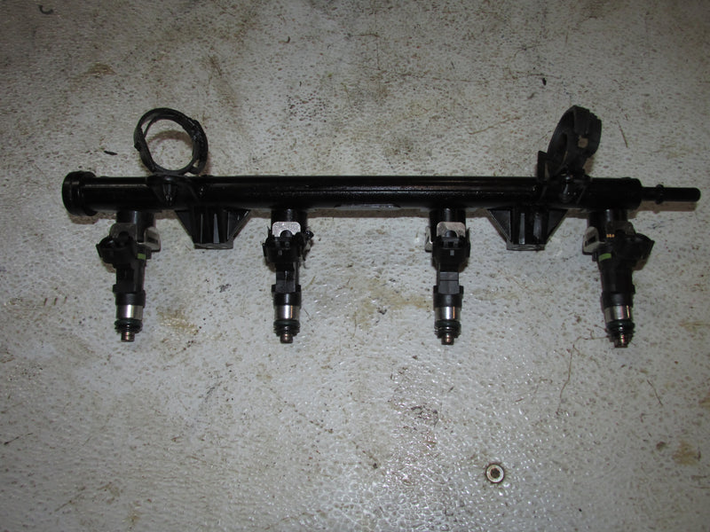 Yamaha 115hp 4 Stroke Outboard Fuel rail/injector set (6EK-13761-00)