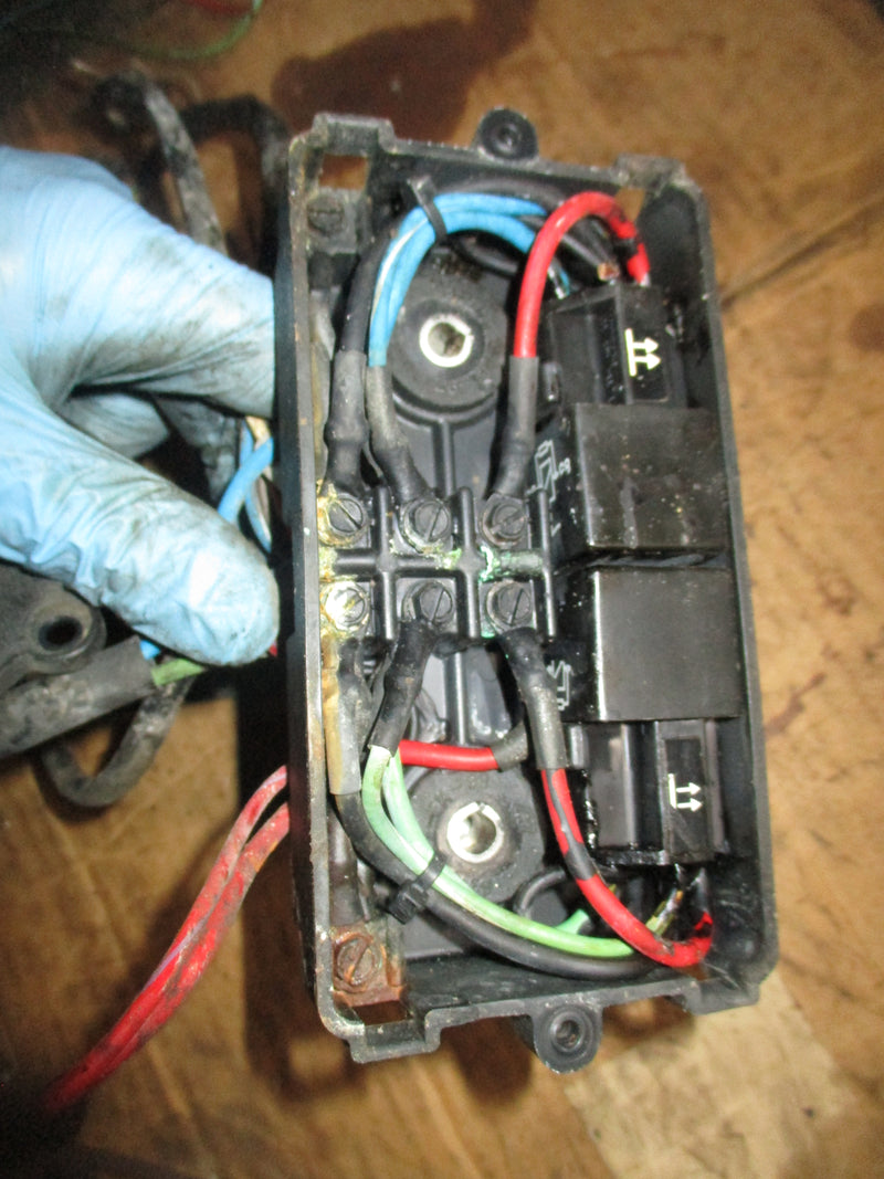 Johnson 110hp outboard junction box w/ trim relays (512776)