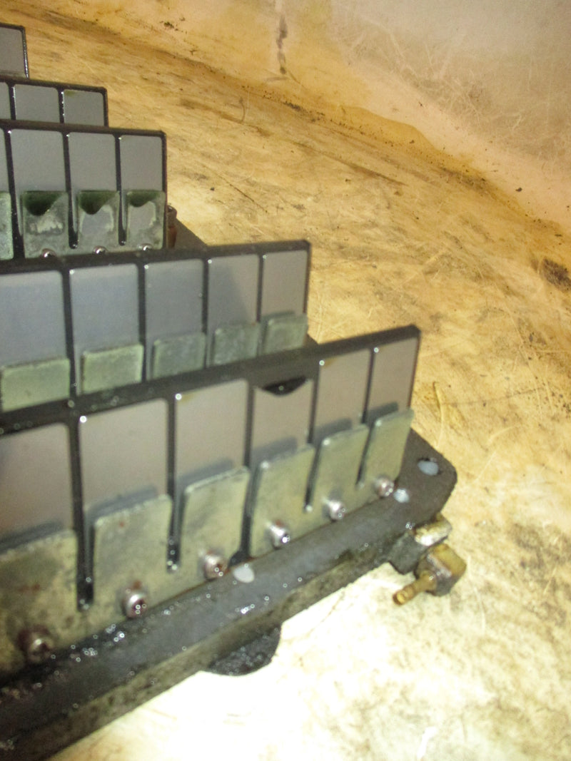 Mercury Optimax 225hp outboard intake manifold and reeds (858541T1)