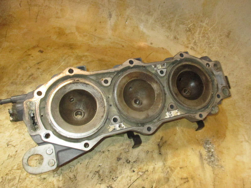 Yamaha 200hp HPDI 2 stroke outboard Starboard Cylinder Head (68F-00)