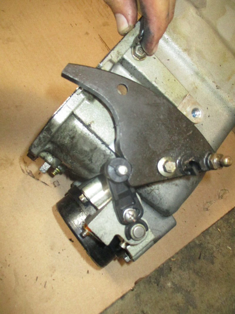Mercury 135hp Optimax outboard air plenum and throttle body (855422)