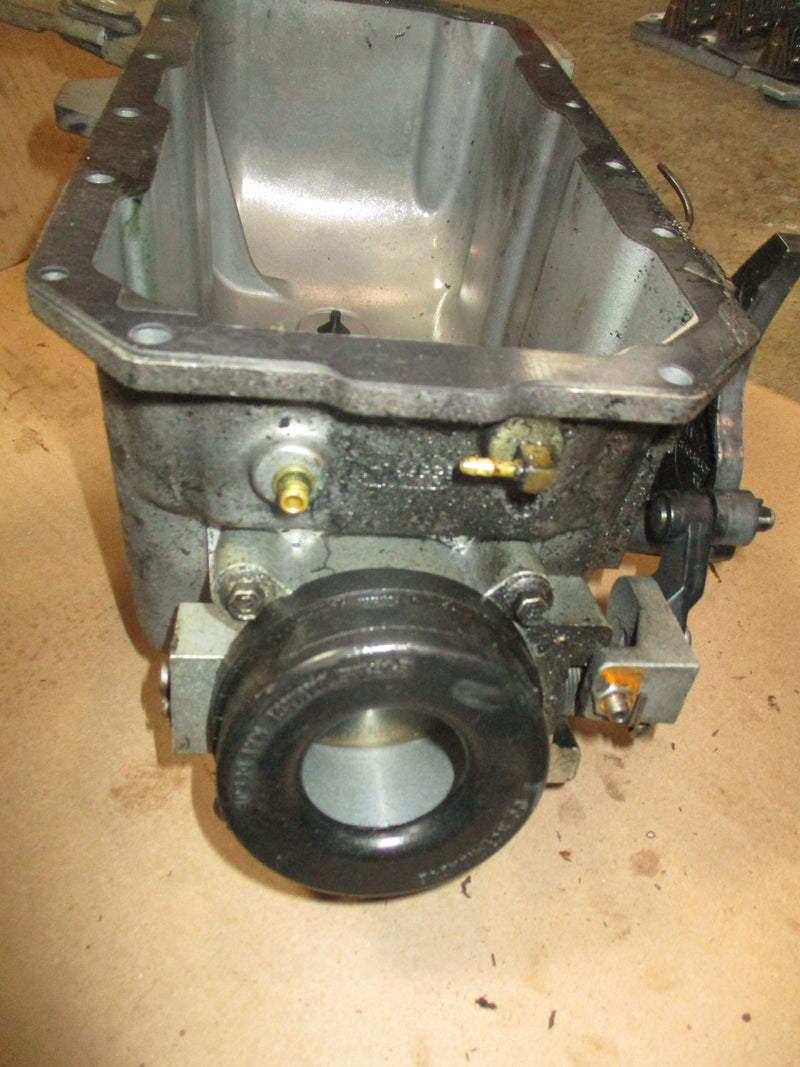 Mercury 135hp Optimax outboard air plenum and throttle body (855422)